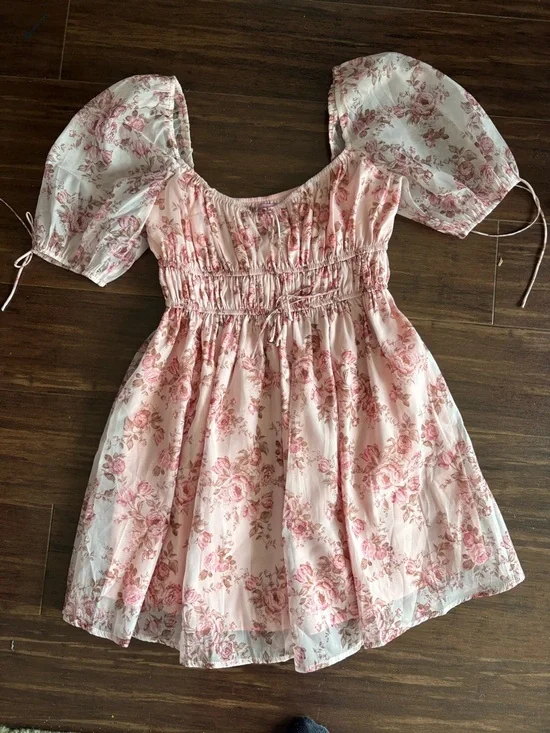 miami Francesca’s Blush Pink Floral Puff-Sleeve Mini Dress - Picture 1 of 4
